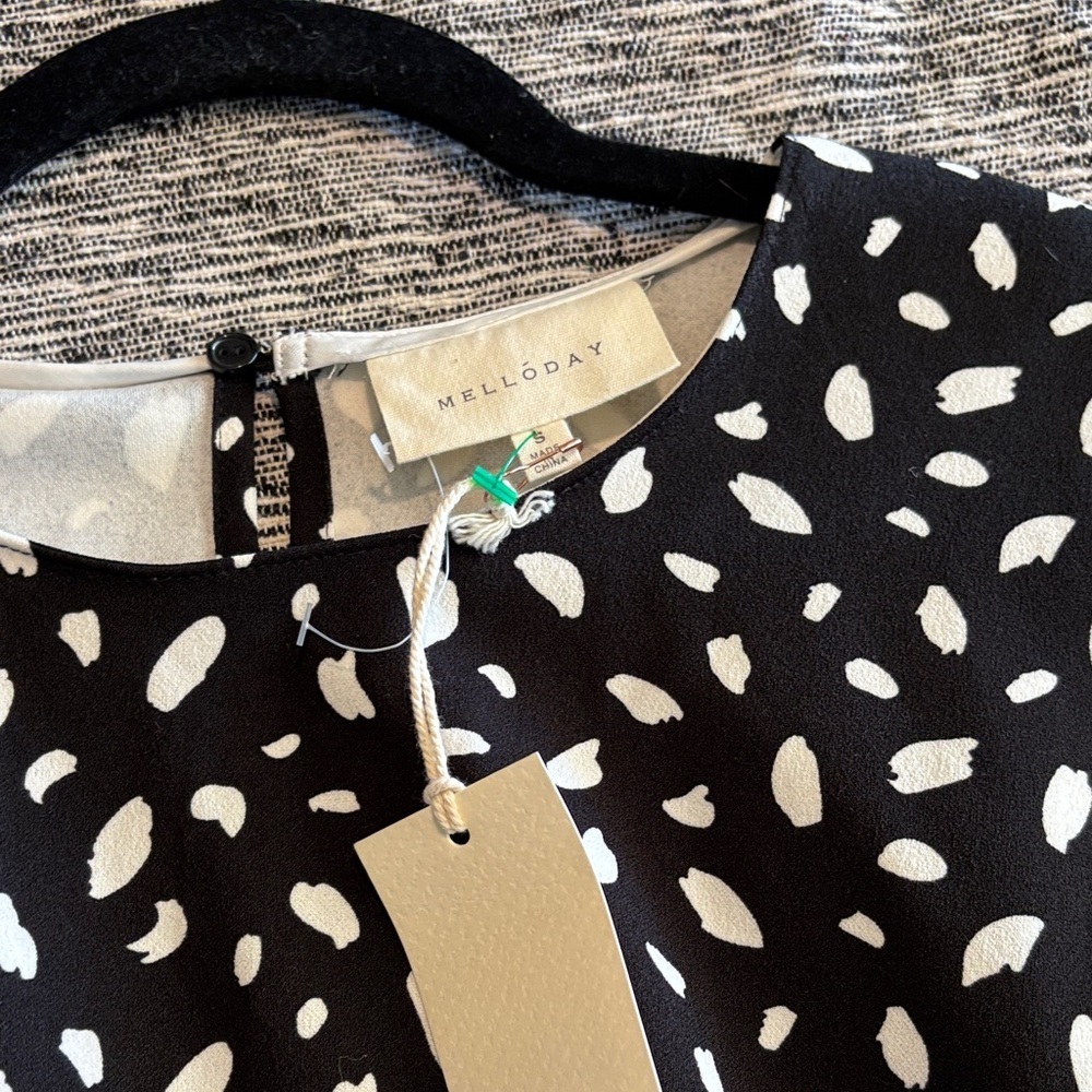 Melloday Stylish Black and White Women's Top - Picture 2 of 6